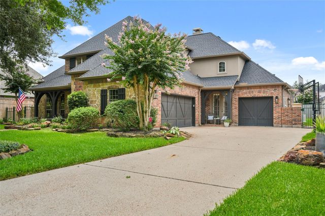 26 Waters Lake Boulevard, Missouri City, TX 77459