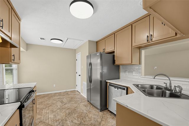 1335 Jasmine Drive, Lewisville, TX 75077
