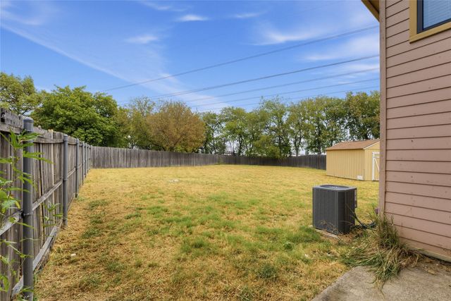 1335 Jasmine Drive, Lewisville, TX 75077