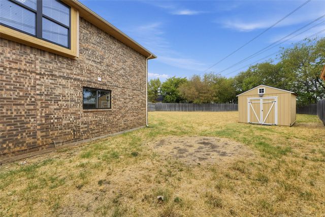 1335 Jasmine Drive, Lewisville, TX 75077