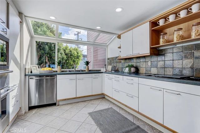 867 Aubrey Court 2, Hermosa Beach, CA 90254