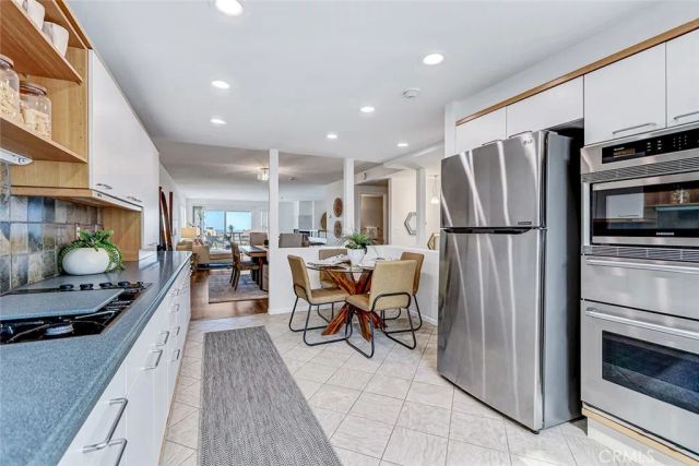 867 Aubrey Court 2, Hermosa Beach, CA 90254