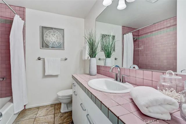 867 Aubrey Court 2, Hermosa Beach, CA 90254