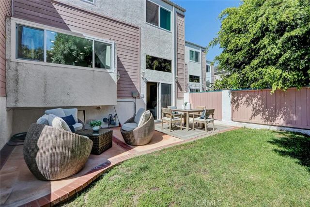 867 Aubrey Court 2, Hermosa Beach, CA 90254