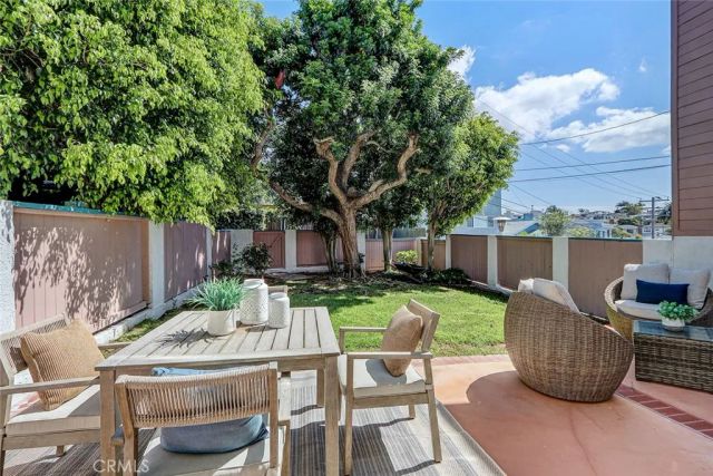 867 Aubrey Court 2, Hermosa Beach, CA 90254