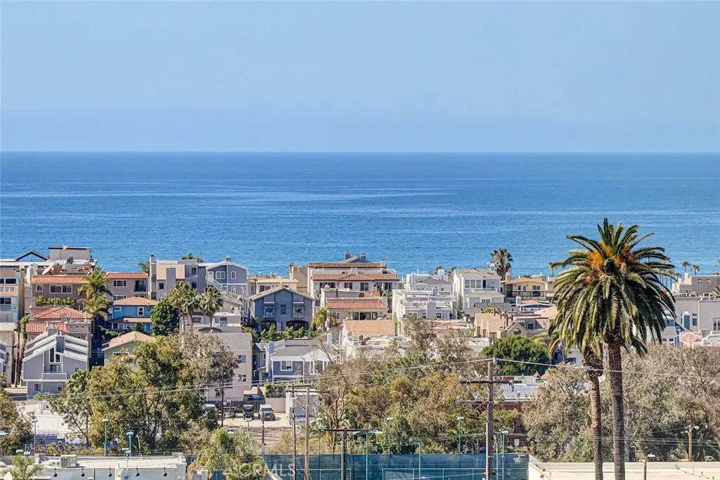 867 Aubrey Court 2, Hermosa Beach, CA 90254