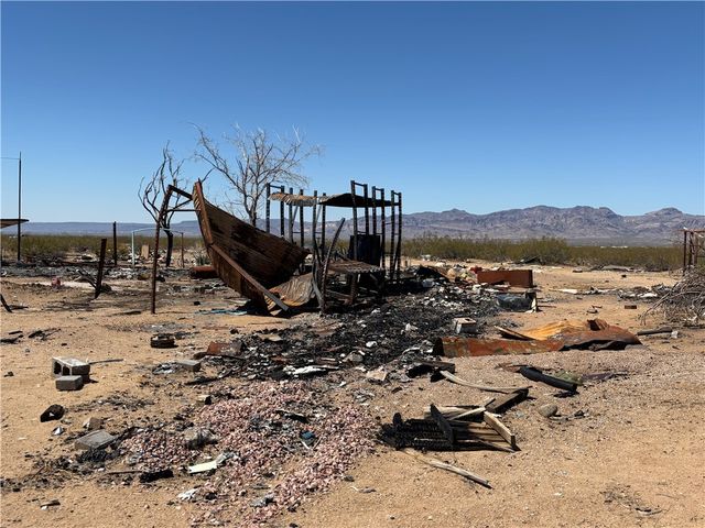 010C Adobe Road, Golden Valley, AZ 86413