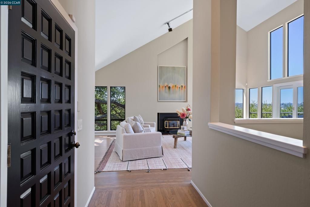 Image 1 of property listing at 47 El Gavilan Rd, Orinda, CA 94563