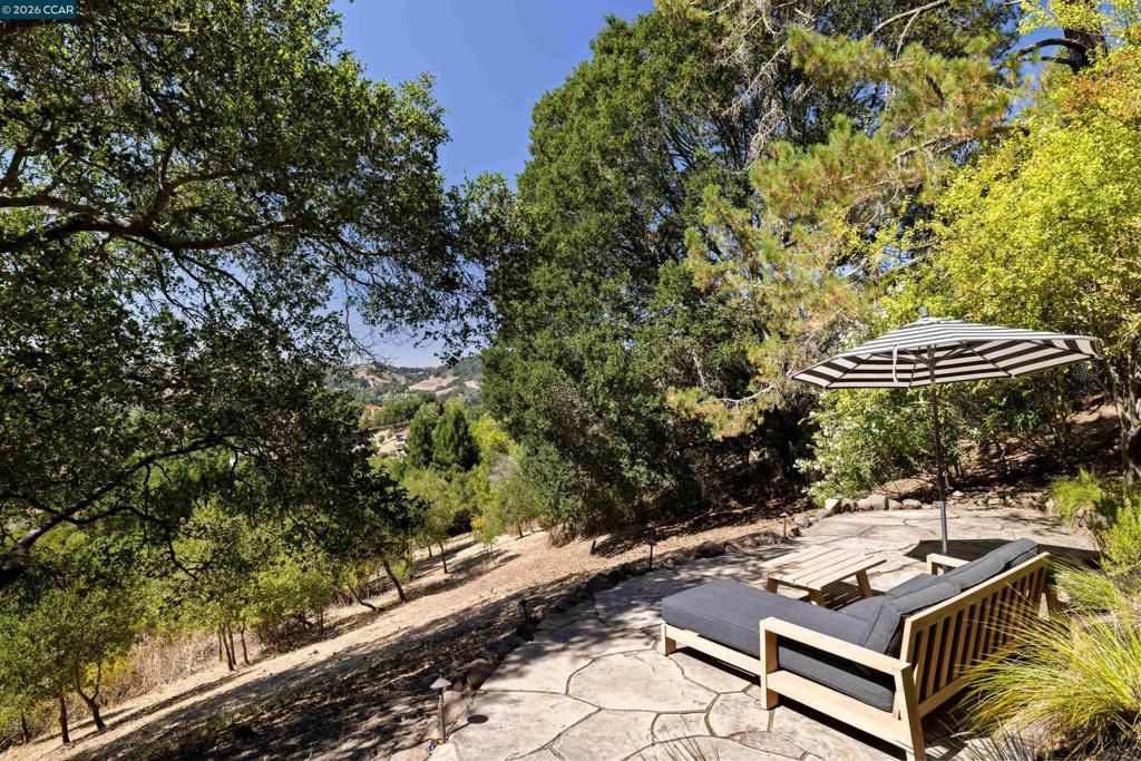 Image 26 of property listing at 47 El Gavilan Rd, Orinda, CA 94563