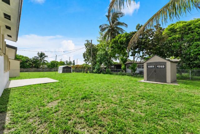 6501 SW 15th Court, North Lauderdale, FL 33068
