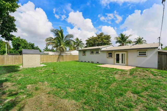6501 SW 15th Court, North Lauderdale, FL 33068