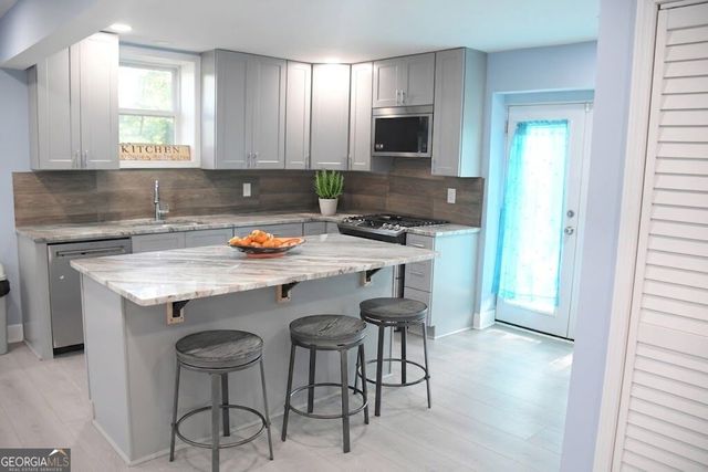 2588 Kings Way, Lawrenceville, GA 30044