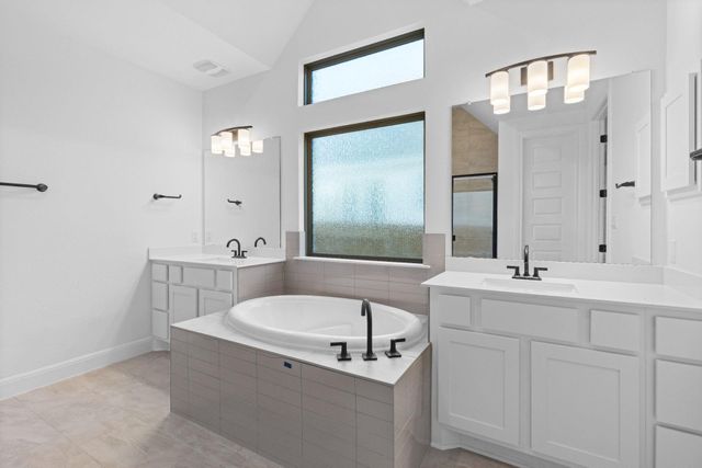 565 Wood Thrush RUN, Kyle, TX 78640