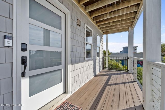515 N Topsail Drive, Surf City, NC 28445
