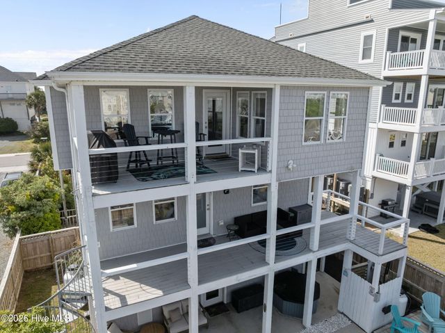515 N Topsail Drive, Surf City, NC 28445