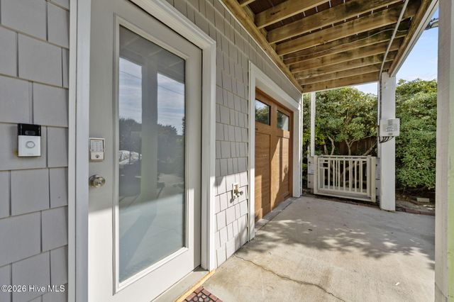 515 N Topsail Drive, Surf City, NC 28445