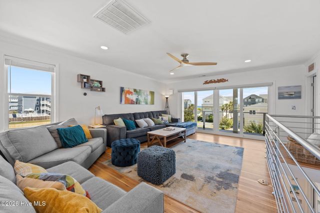 515 N Topsail Drive, Surf City, NC 28445