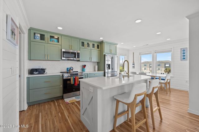 515 N Topsail Drive, Surf City, NC 28445