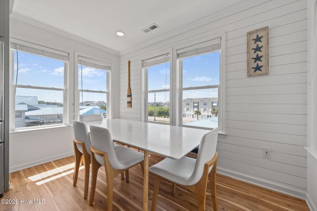 515 N Topsail Drive, Surf City, NC 28445