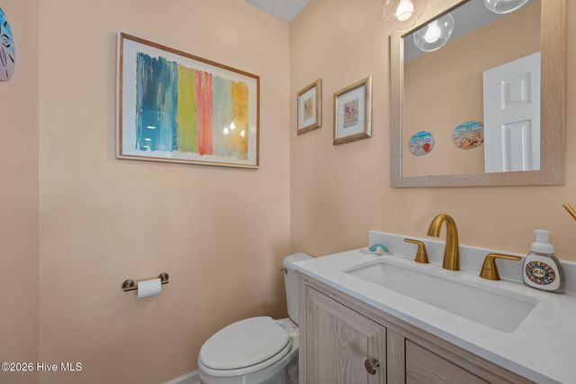 515 N Topsail Drive, Surf City, NC 28445