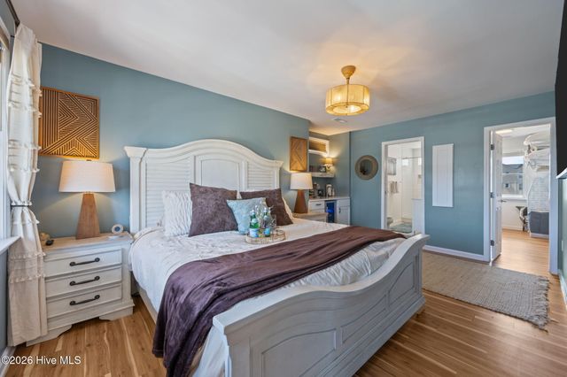 515 N Topsail Drive, Surf City, NC 28445