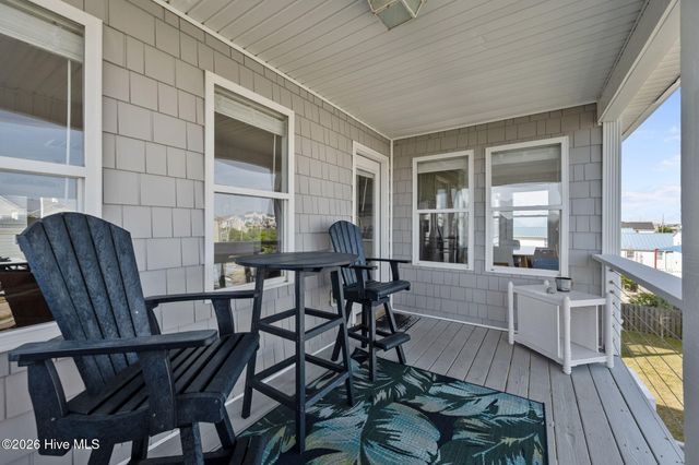 515 N Topsail Drive, Surf City, NC 28445