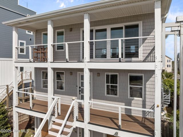 515 N Topsail Drive, Surf City, NC 28445