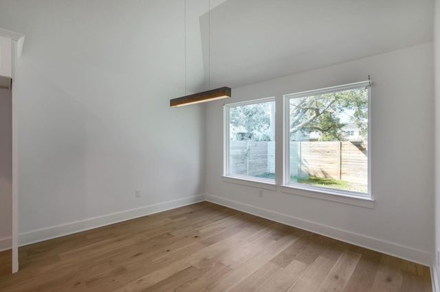 8302 Kromer ST, Austin, TX 78757