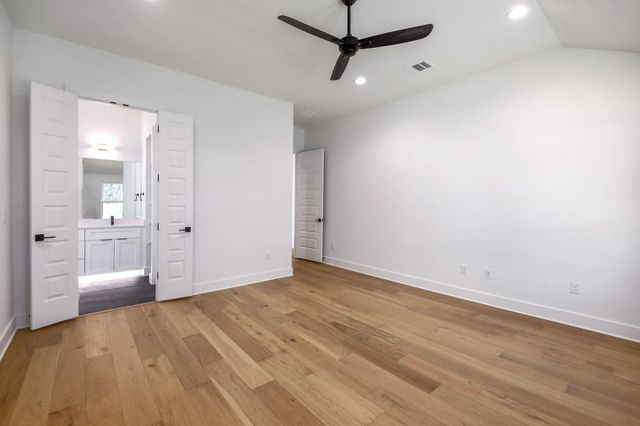 8302 Kromer ST, Austin, TX 78757