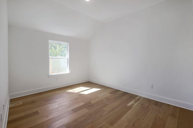 8302 Kromer ST, Austin, TX 78757