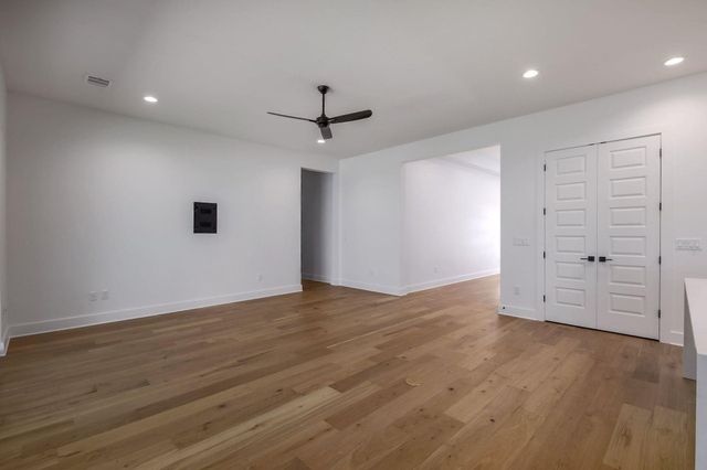 8302 Kromer ST, Austin, TX 78757