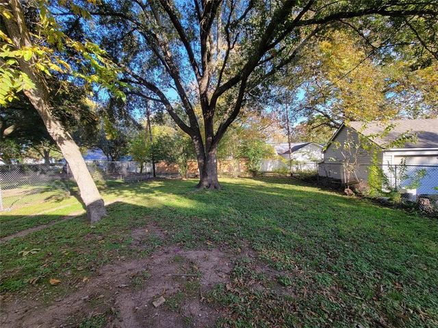 1113 San Jacinto Street, Rosenberg, TX 77471