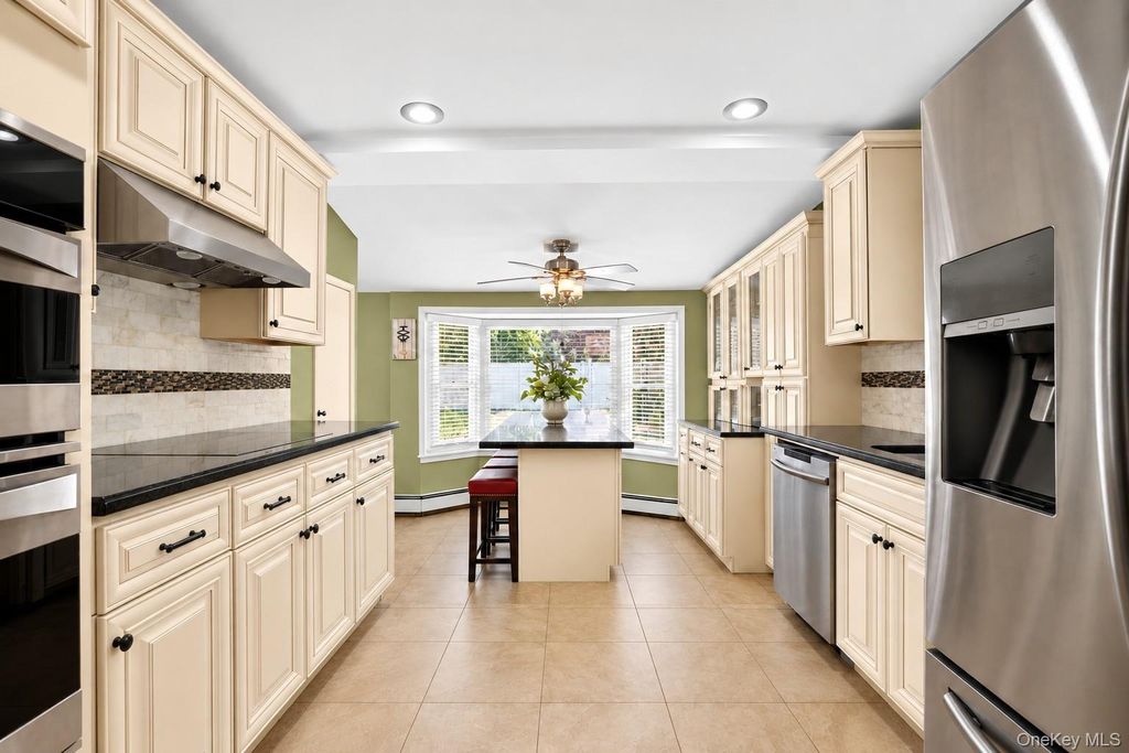 269 Forest Avenue, Massapequa, NY 11758 — photo 4