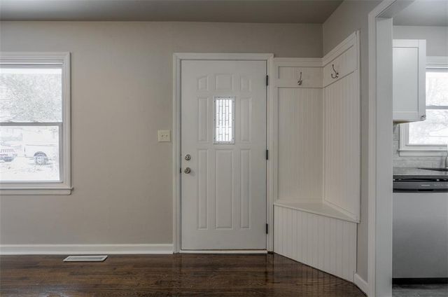 1709 N Dodgion Avenue, Independence, MO 64050