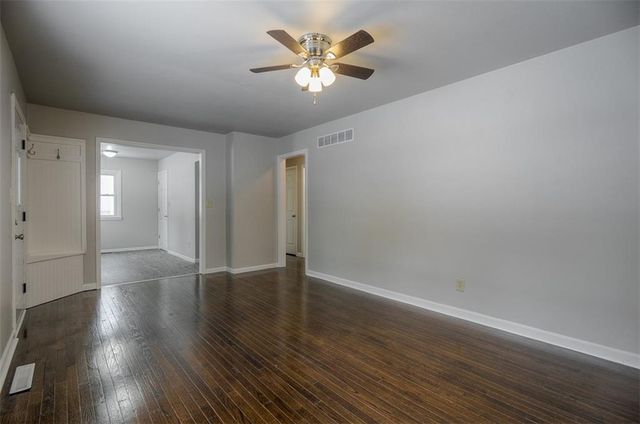 1709 N Dodgion Avenue, Independence, MO 64050