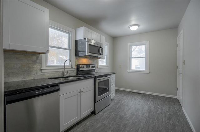 1709 N Dodgion Avenue, Independence, MO 64050