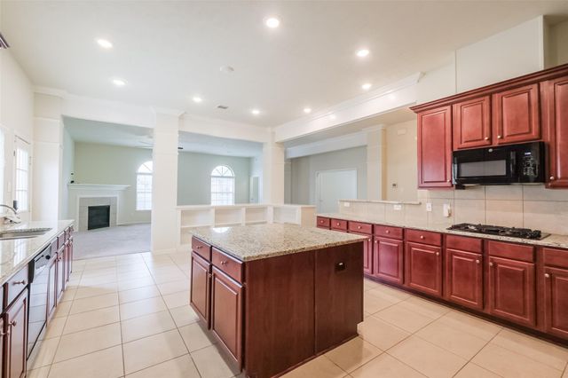 6811 Gonzales Point, Manvel, TX 77578