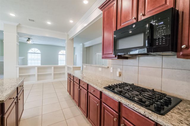 6811 Gonzales Point, Manvel, TX 77578