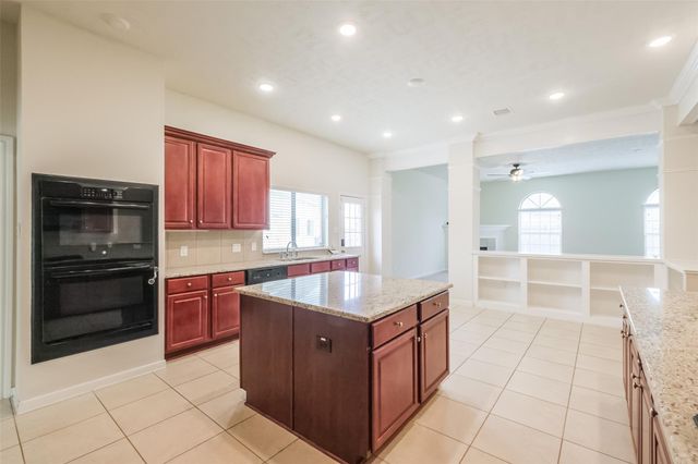 6811 Gonzales Point, Manvel, TX 77578