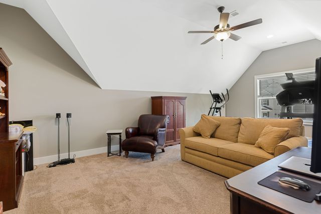 522 McChrystal Dr, Murfreesboro, TN 37129