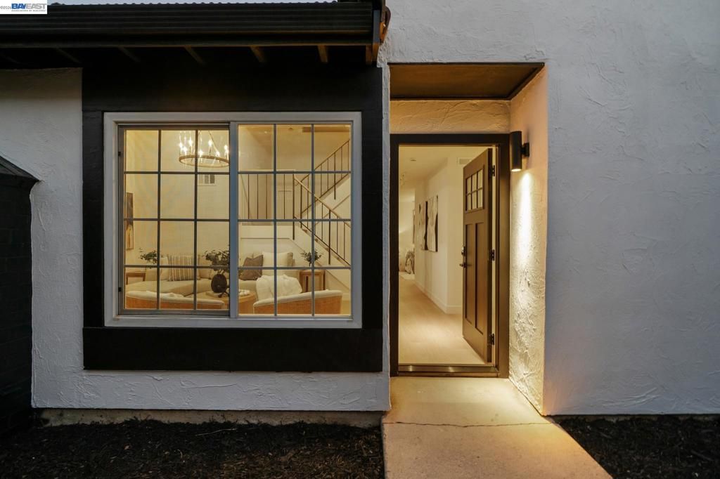 Image 3 of property listing at 19 Southlake Dr, San Jose, CA 95138