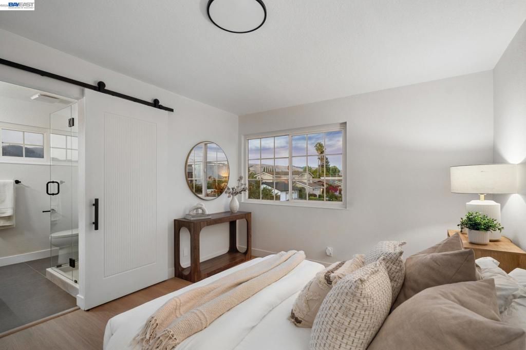 Image 33 of property listing at 19 Southlake Dr, San Jose, CA 95138
