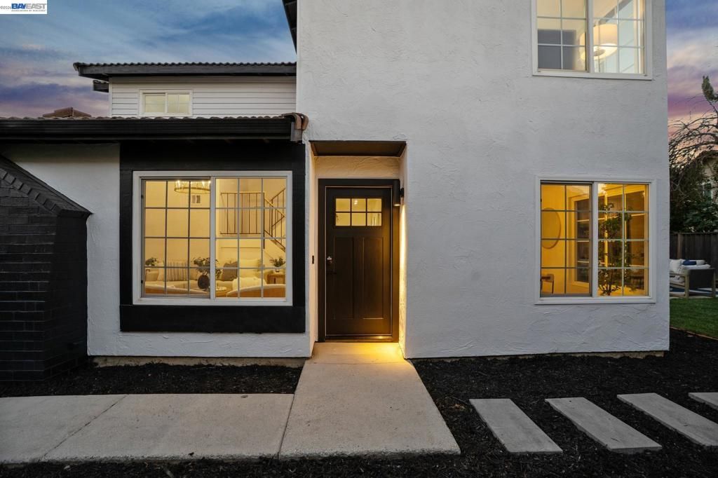 Image 39 of property listing at 19 Southlake Dr, San Jose, CA 95138