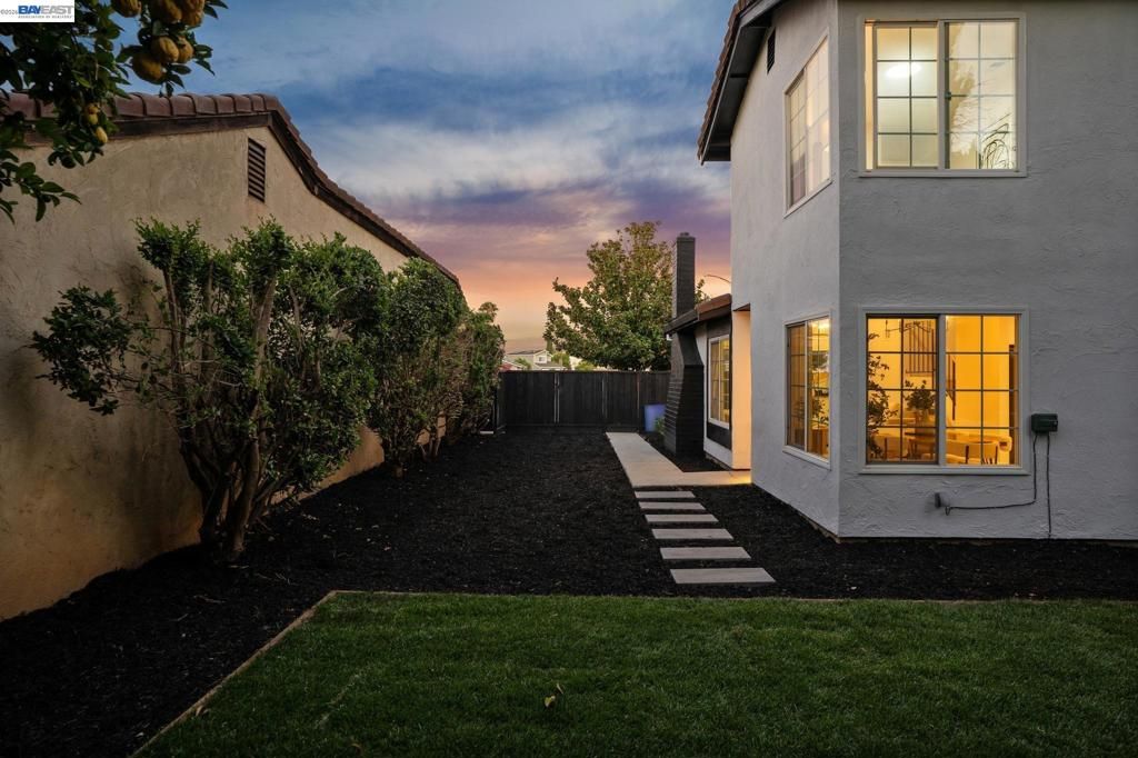 Image 42 of property listing at 19 Southlake Dr, San Jose, CA 95138