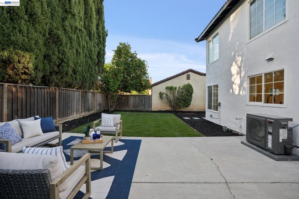 Image 46 of property listing at 19 Southlake Dr, San Jose, CA 95138