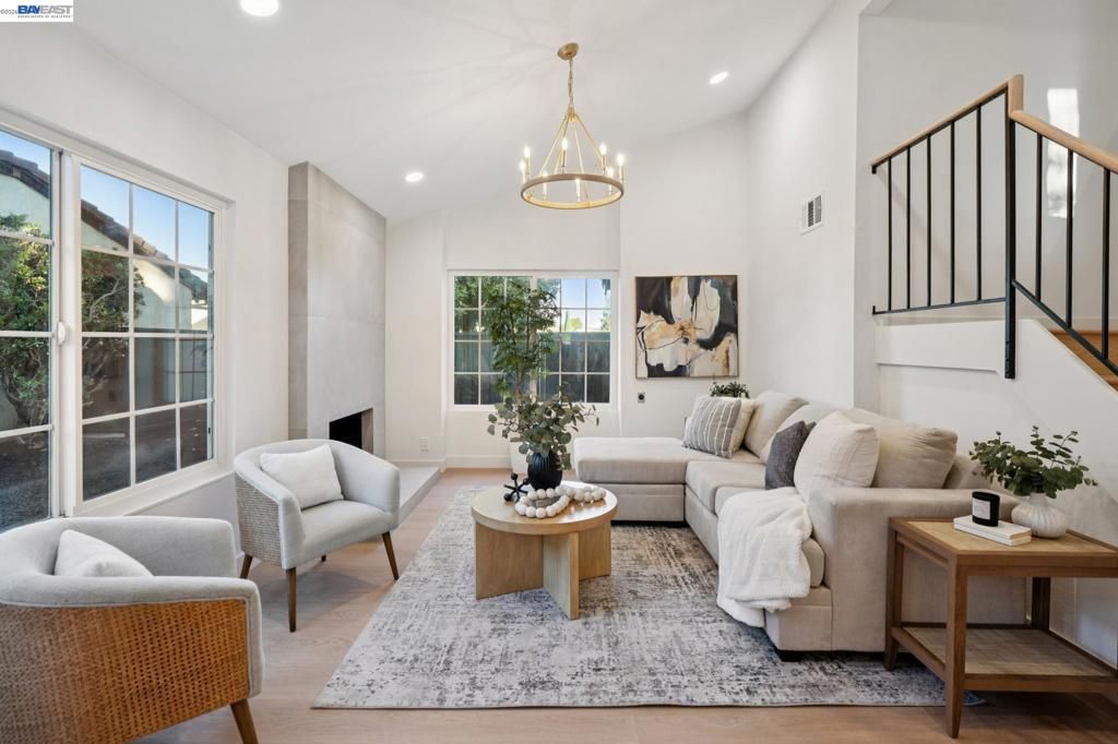 Image 7 of property listing at 19 Southlake Dr, San Jose, CA 95138