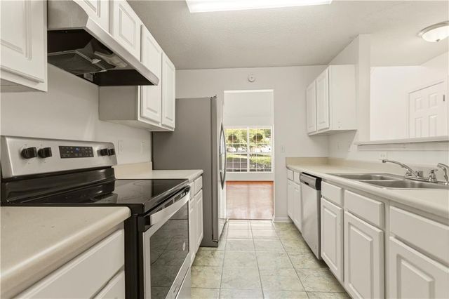 117 Hillandale Court, Lithonia, GA 30058