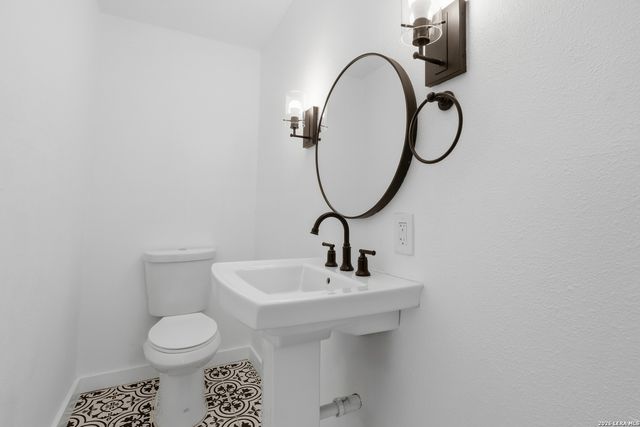 302 Topeka, San Antonio, TX 78210