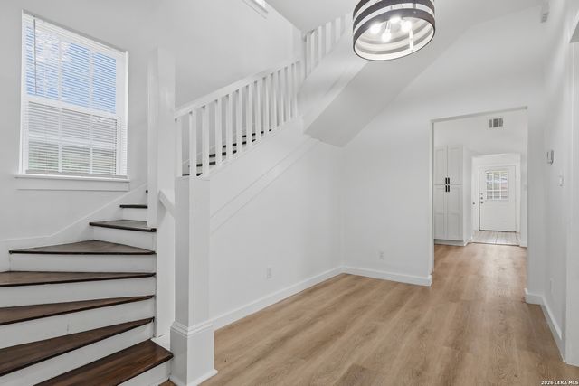302 Topeka, San Antonio, TX 78210