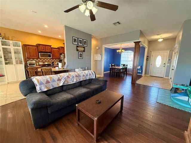 616 Woods Way, Moore, OK 73160